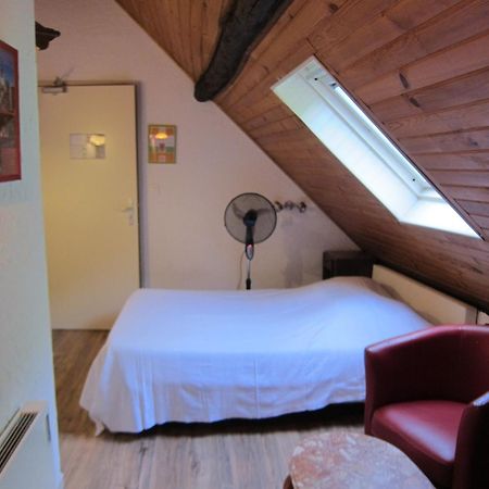 Auberge Des Deux Rivieres Seix 部屋 写真