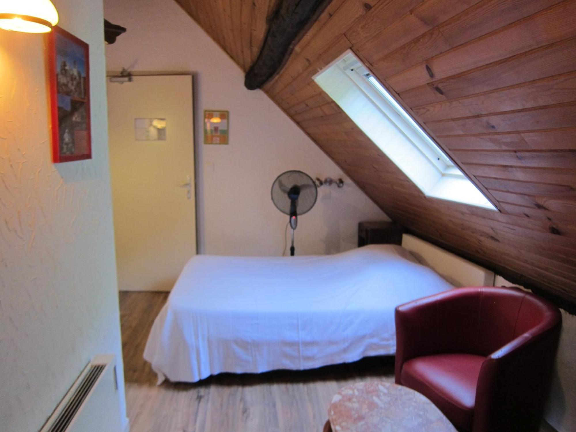 Auberge Des Deux Rivieres Seix 部屋 写真