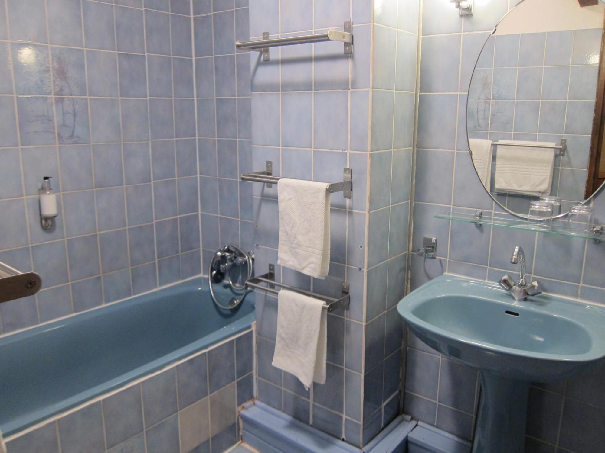 Auberge Des Deux Rivieres Seix 部屋 写真