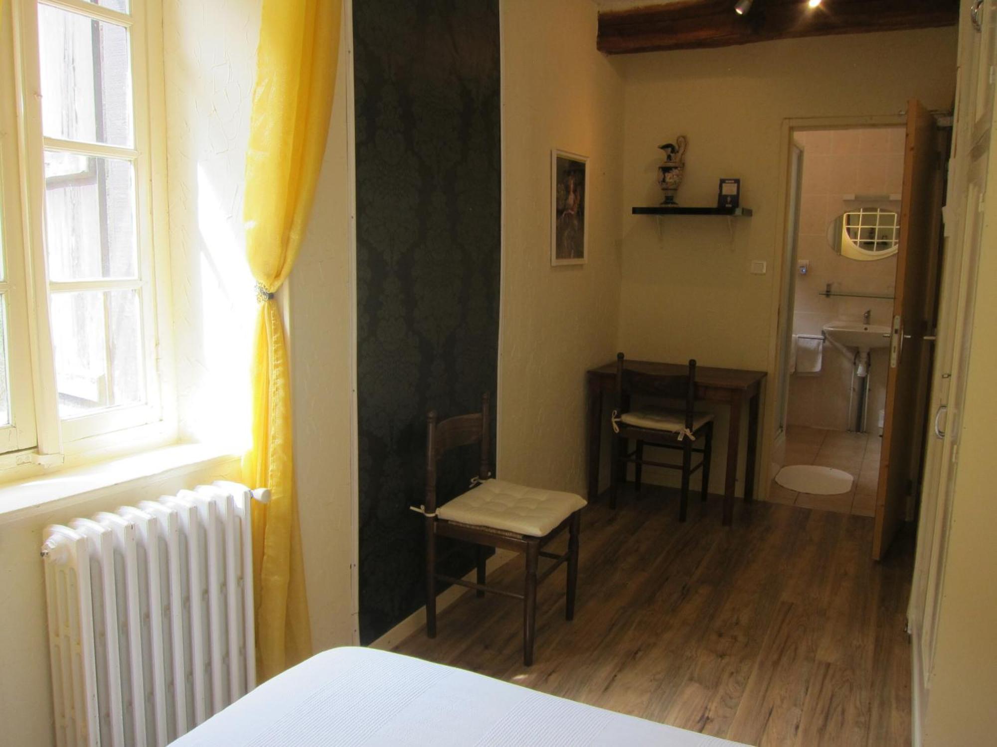 Auberge Des Deux Rivieres Seix 部屋 写真