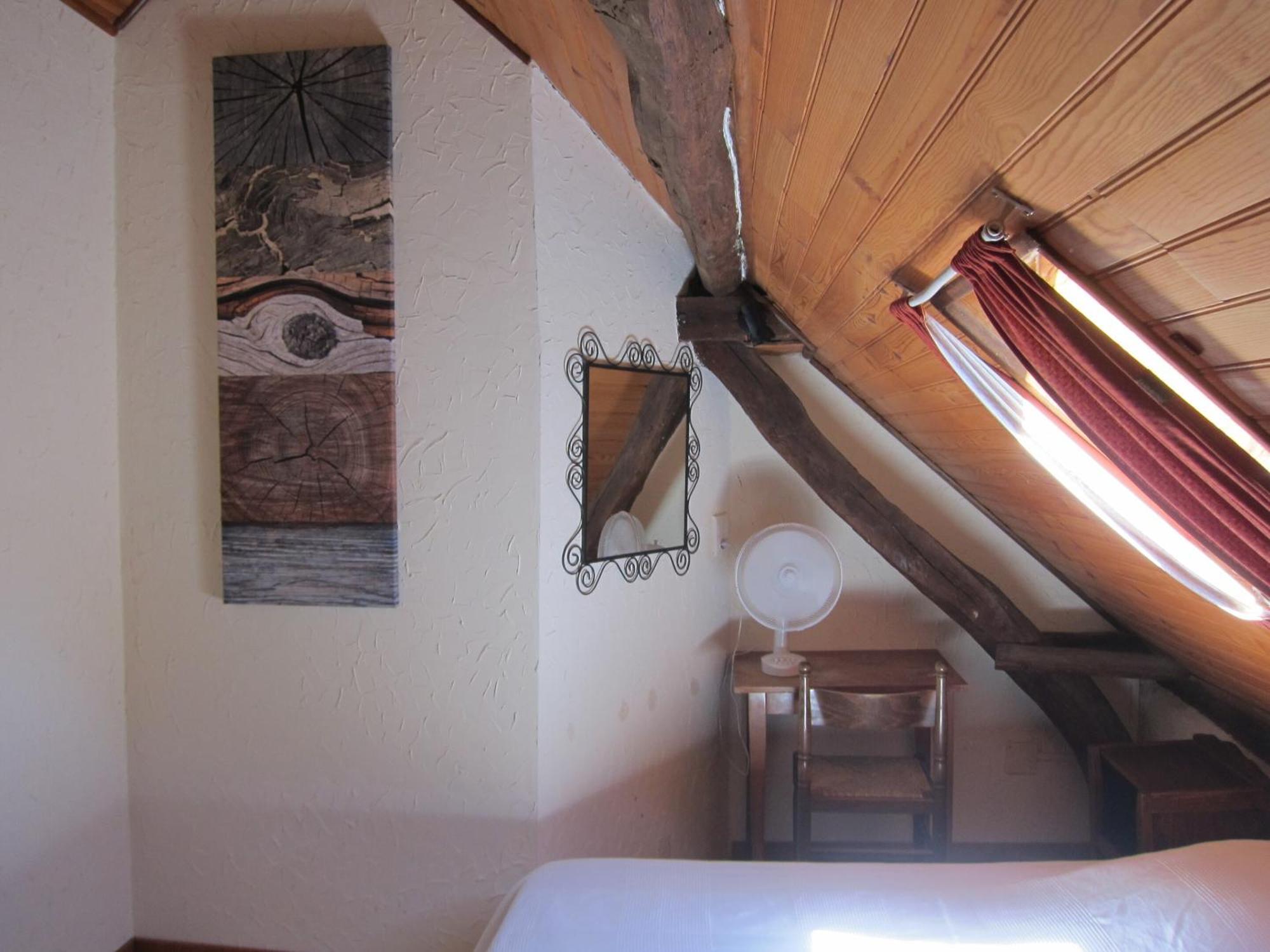 Auberge Des Deux Rivieres Seix 部屋 写真