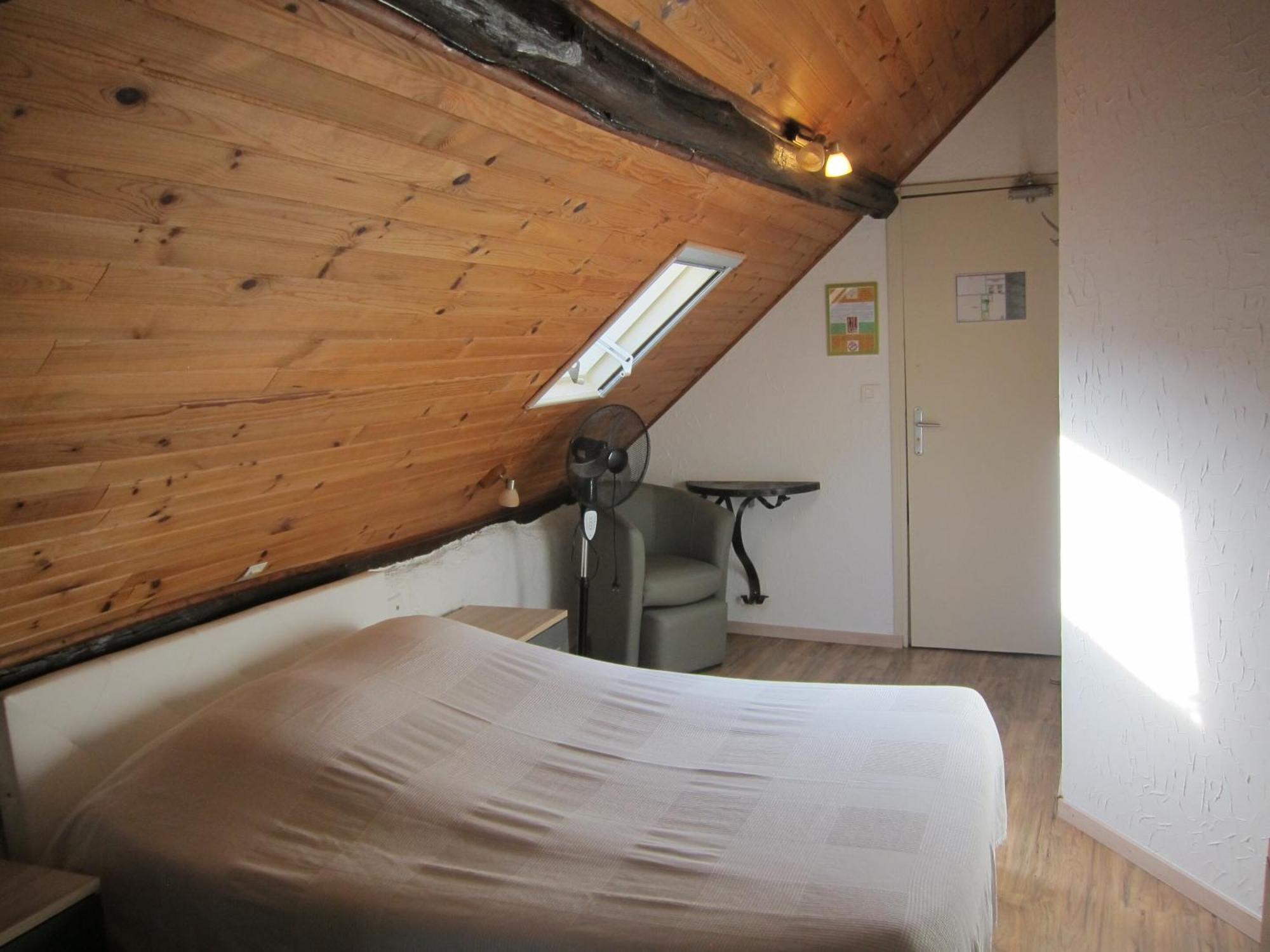 Auberge Des Deux Rivieres Seix 部屋 写真