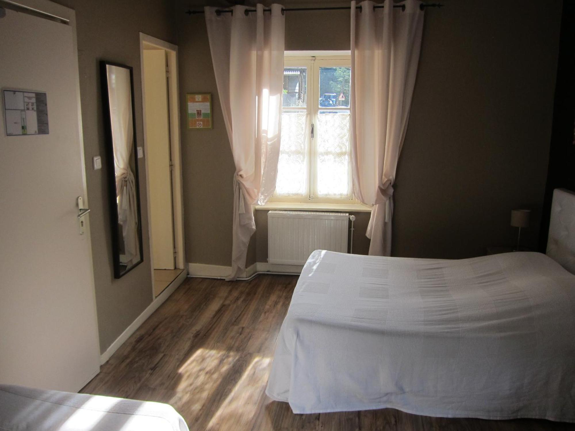 Auberge Des Deux Rivieres Seix 部屋 写真