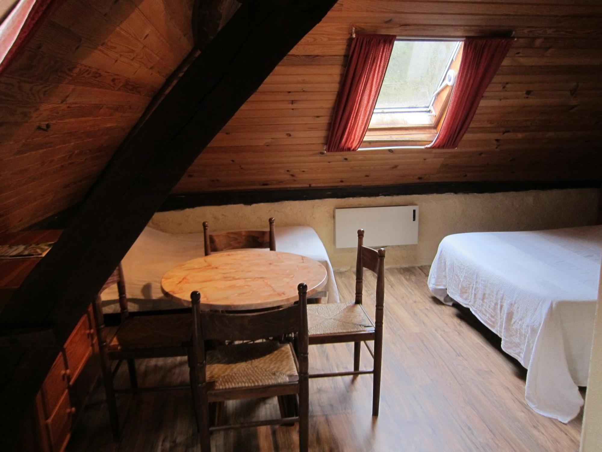 Auberge Des Deux Rivieres Seix 部屋 写真